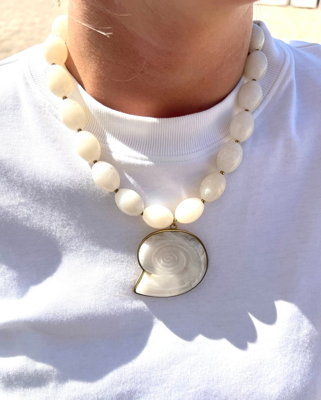 Pearl White Shell Necklace