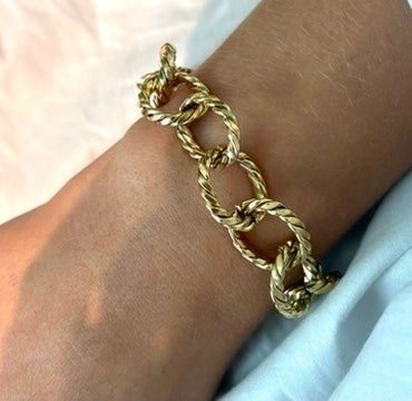 Chunky Helly Bracelet