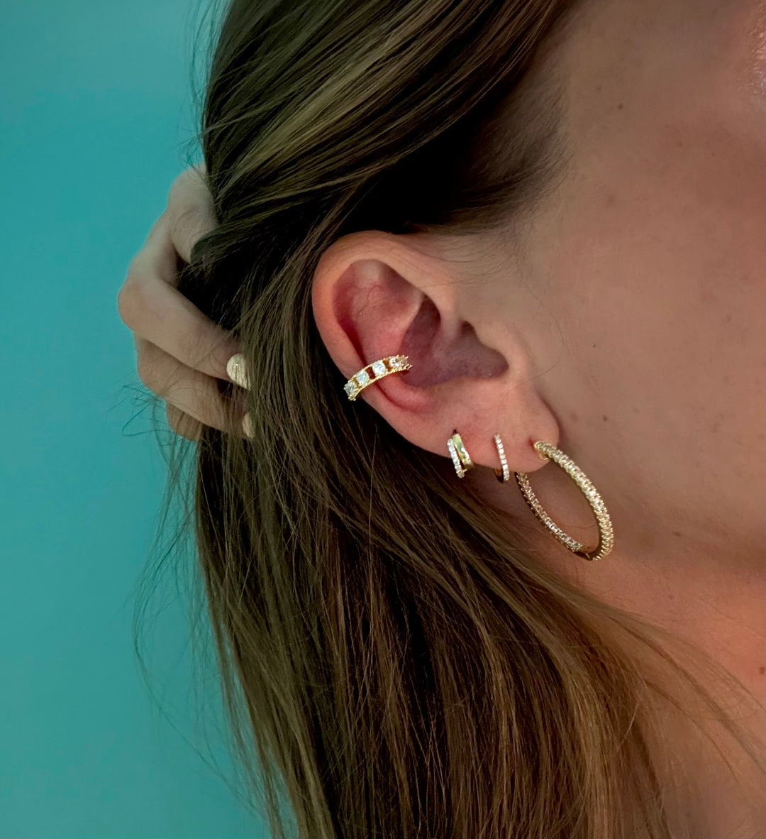 A Diamond Stud Earcuff