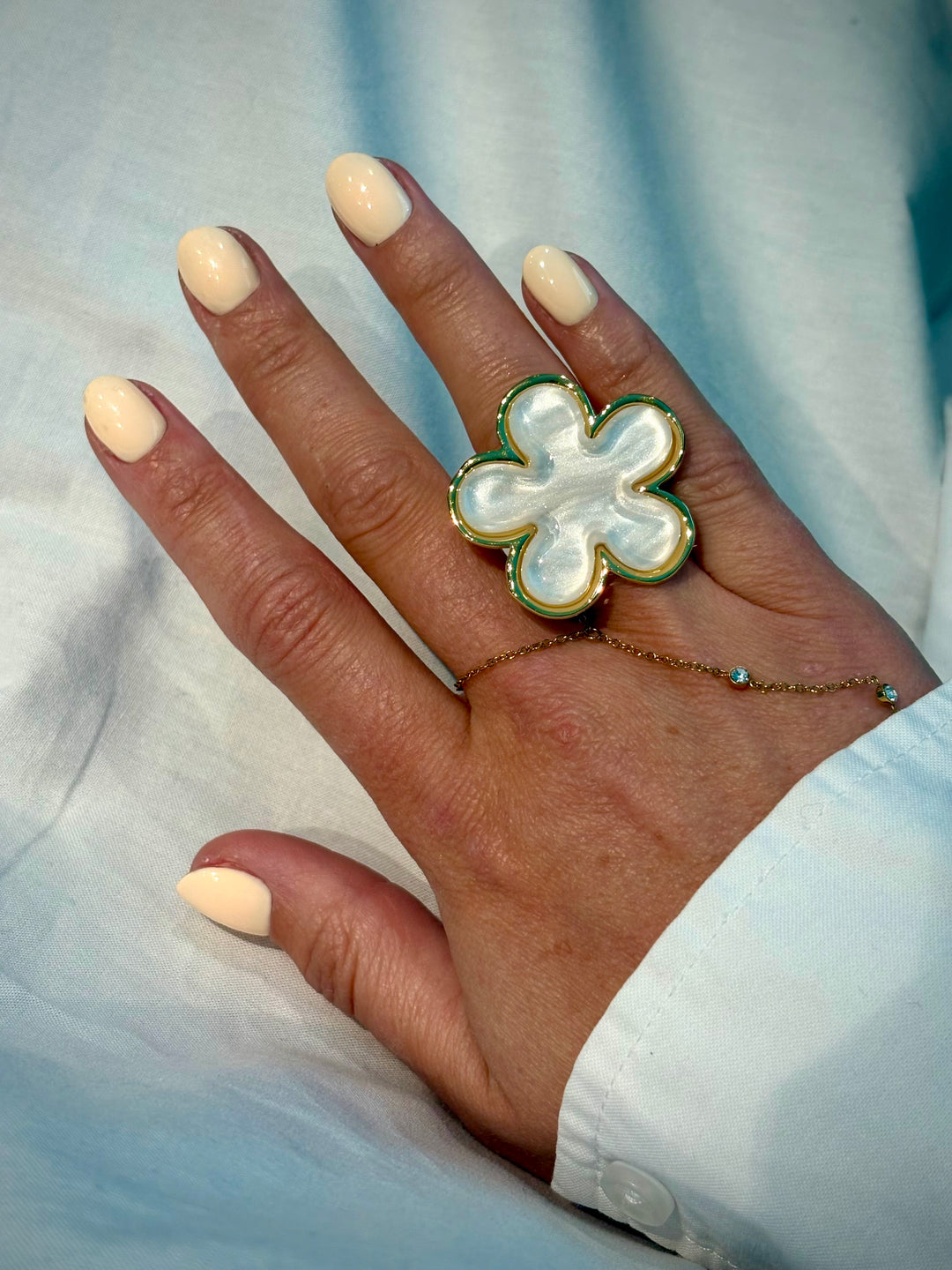 Big White Flower Ring