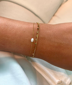 Double Dot Pearl Bracelet