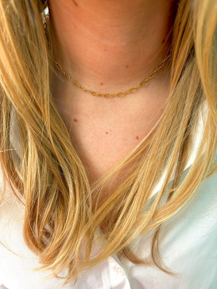 Elegant Chain Necklace