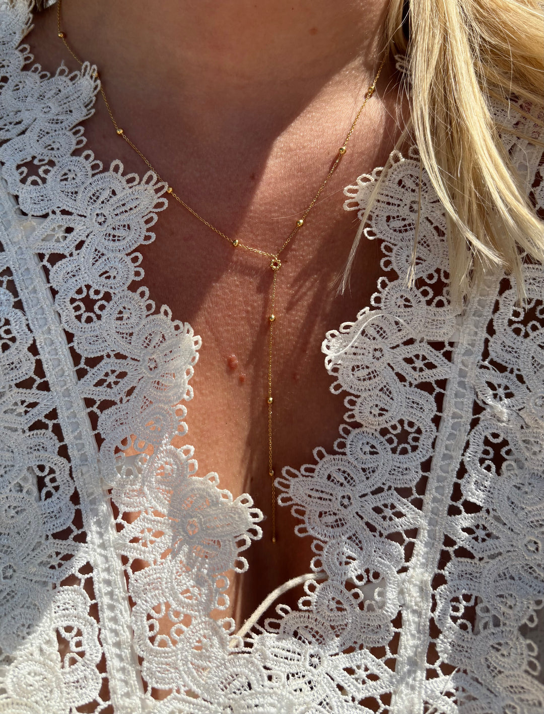 Long Flower Dot Necklace