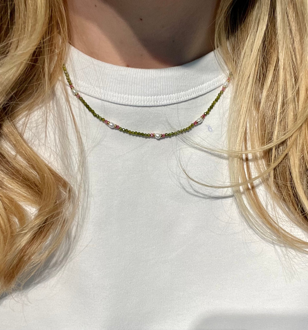 Kaki Pink Pearl Necklace