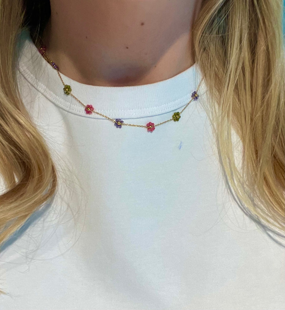 Pink Lila Kaki Flower Necklace
