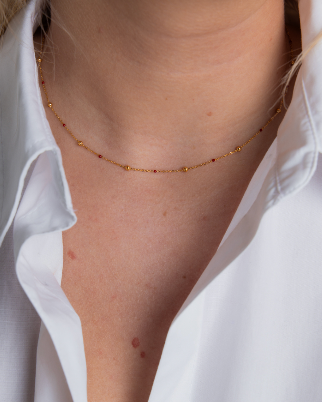 Bordeaux Fine Dot Necklace