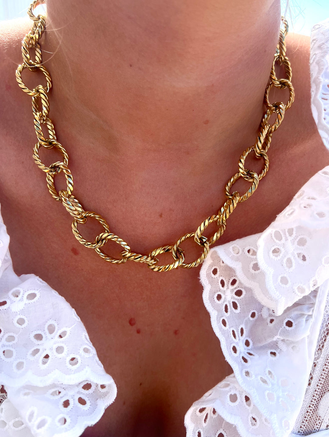 Chunky Helly Necklace