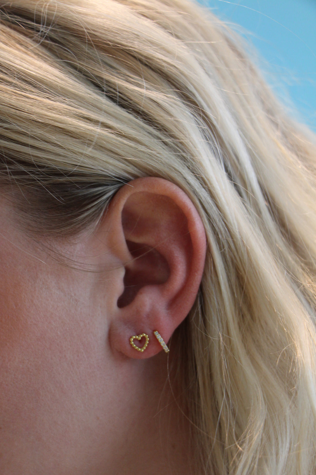 Open Heart Dot Stud
