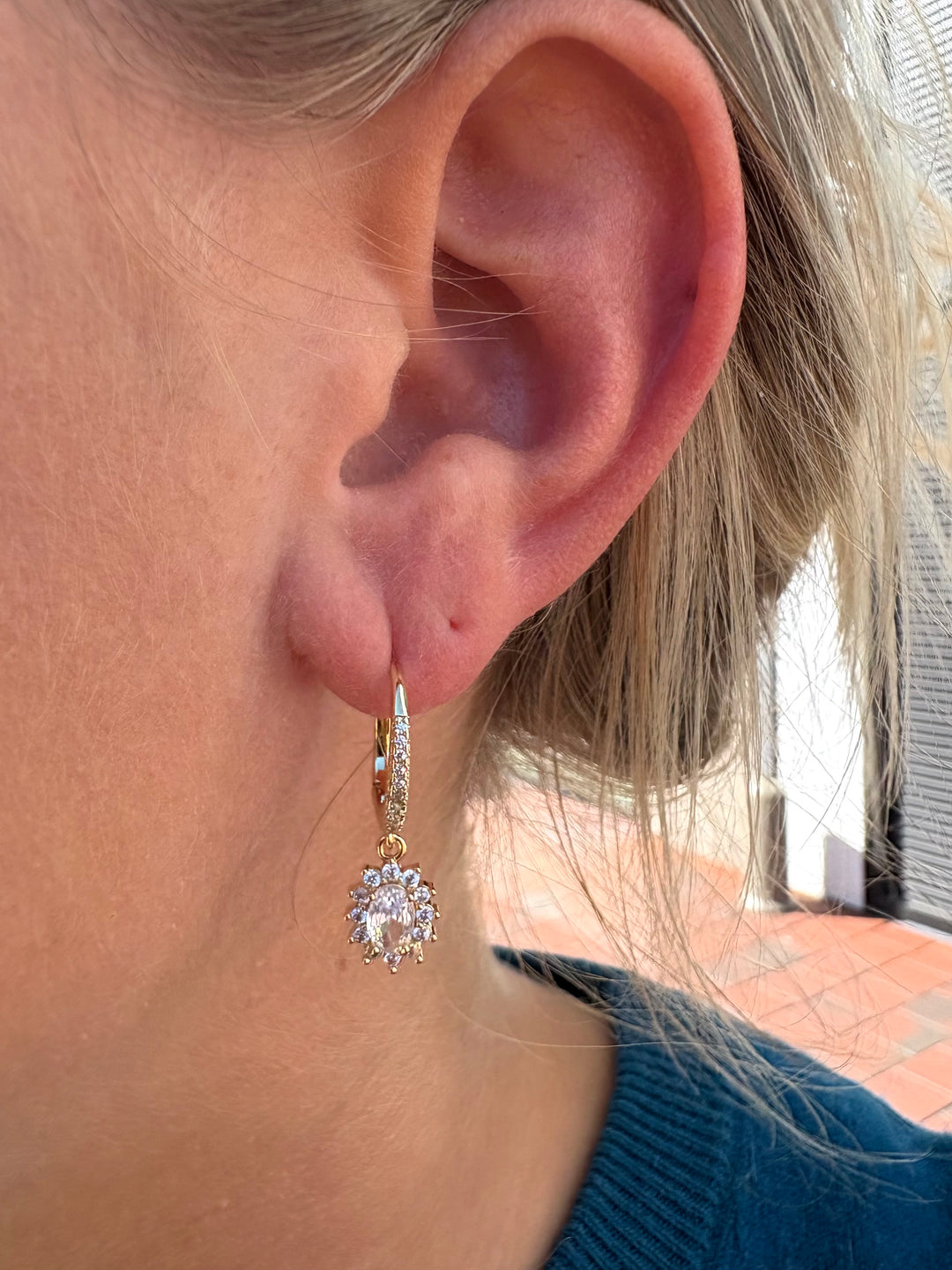 Victoria Diamond Earring