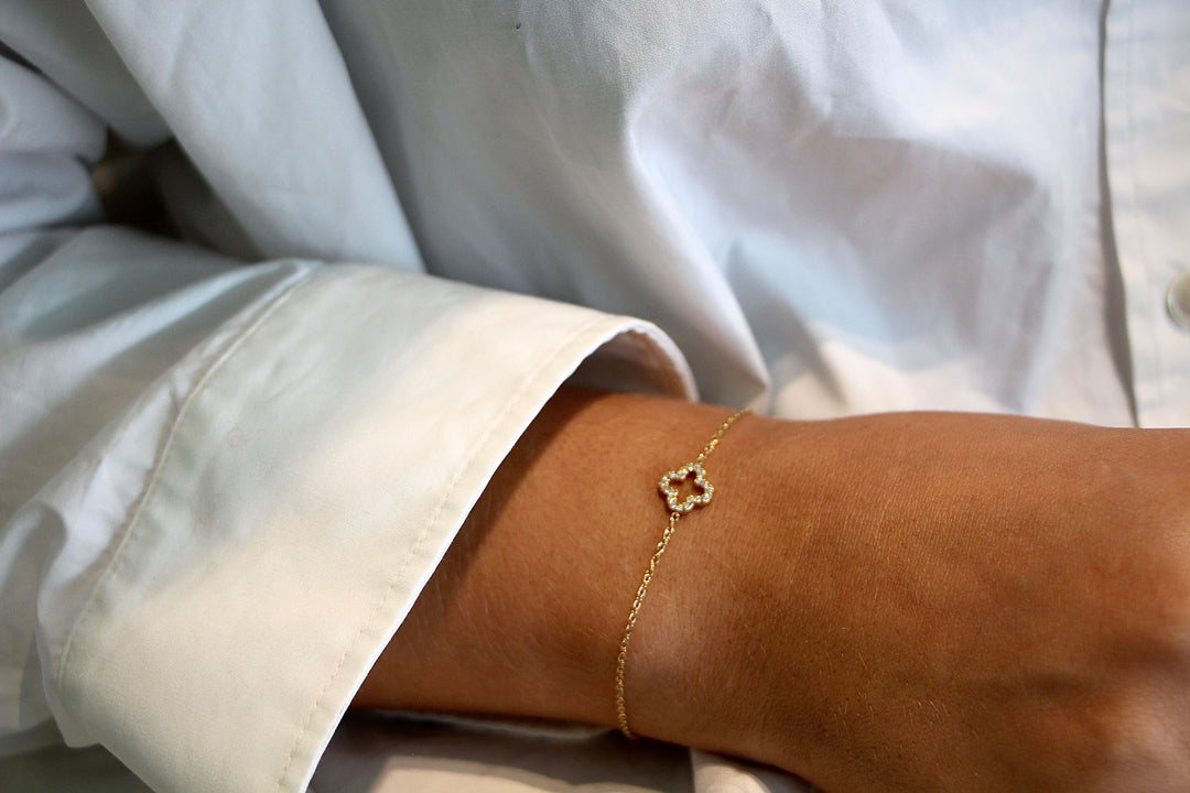 Elegant Flower Bracelet