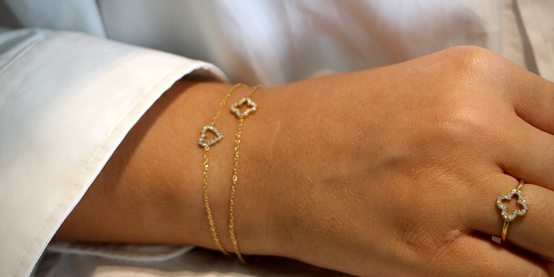 Elegant Flower Bracelet