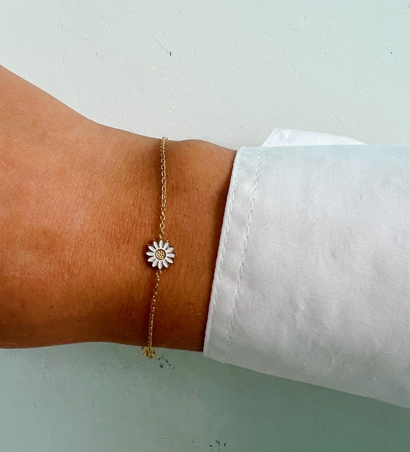 Mini White Flower Bracelet