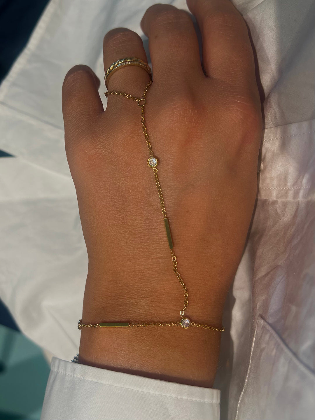 Diamond Bar Handchain