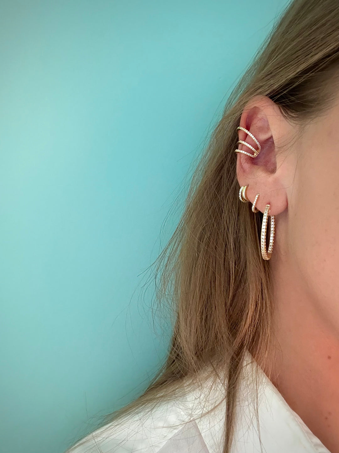 Elegant Gold Spiral Earcuff