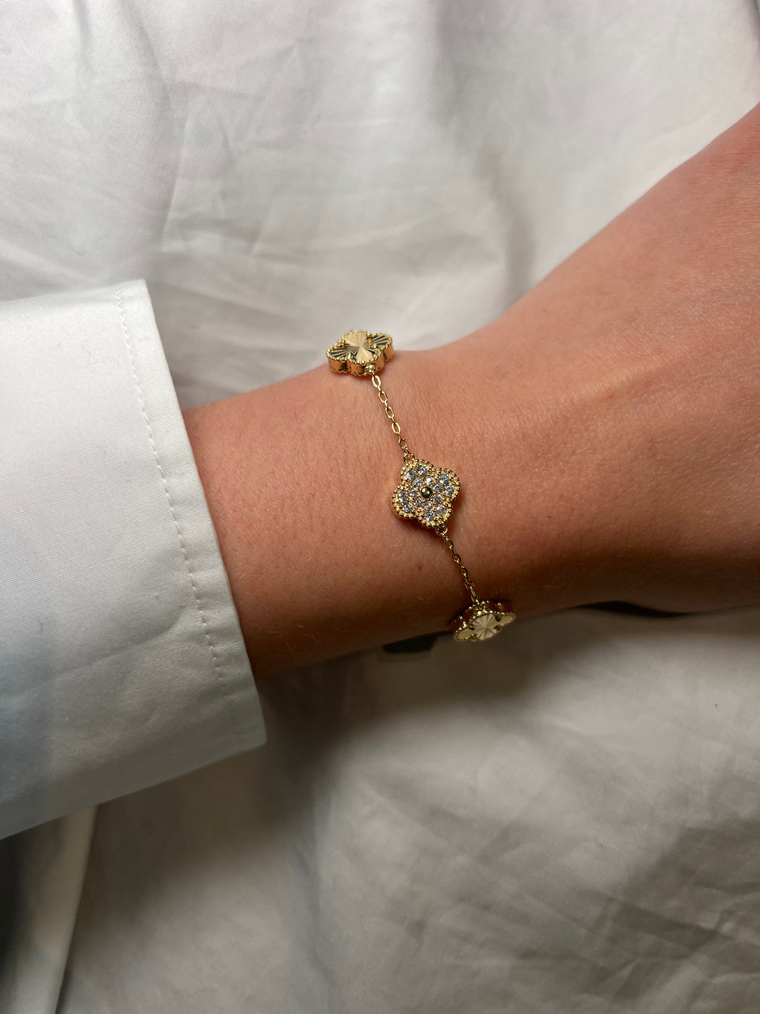 Golden Diamond Clover Bracelet