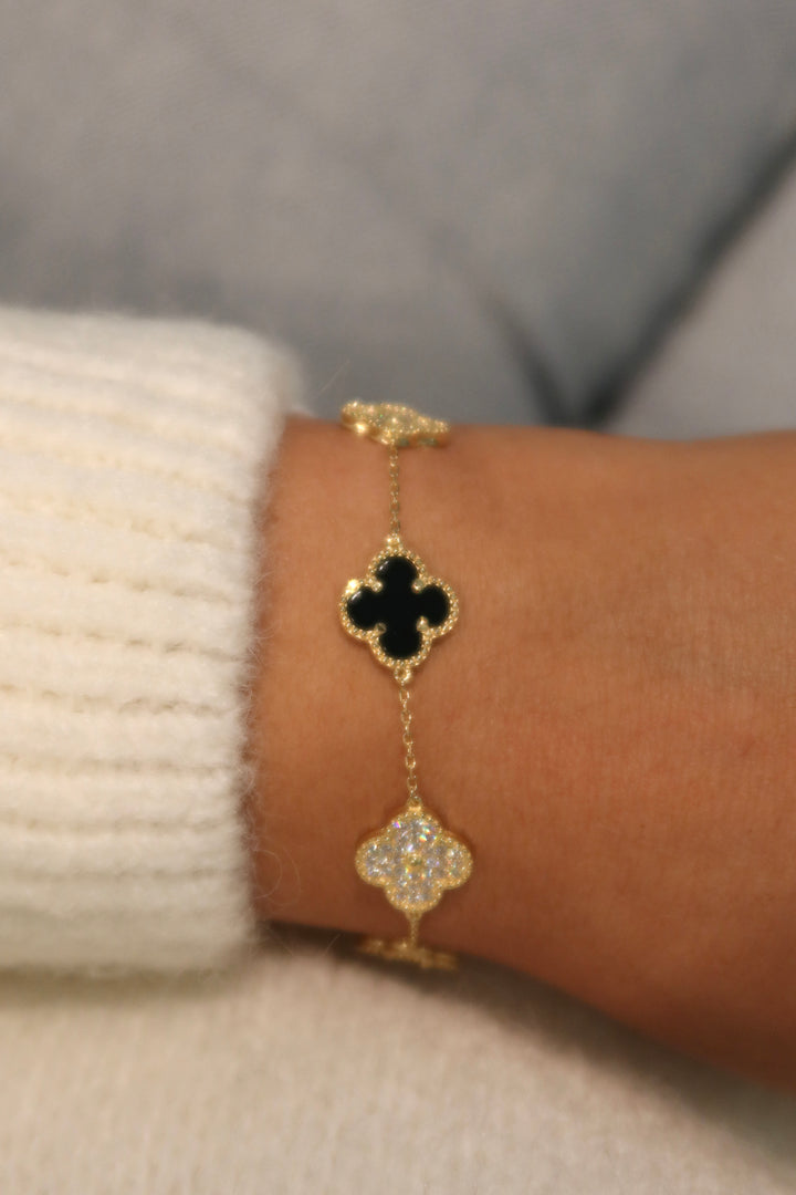 Zwarte diamanten klaverarmband