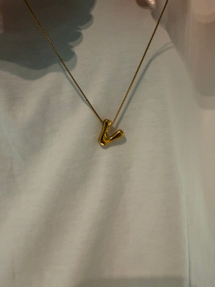 CHUNKY INITIAL NECKLACE