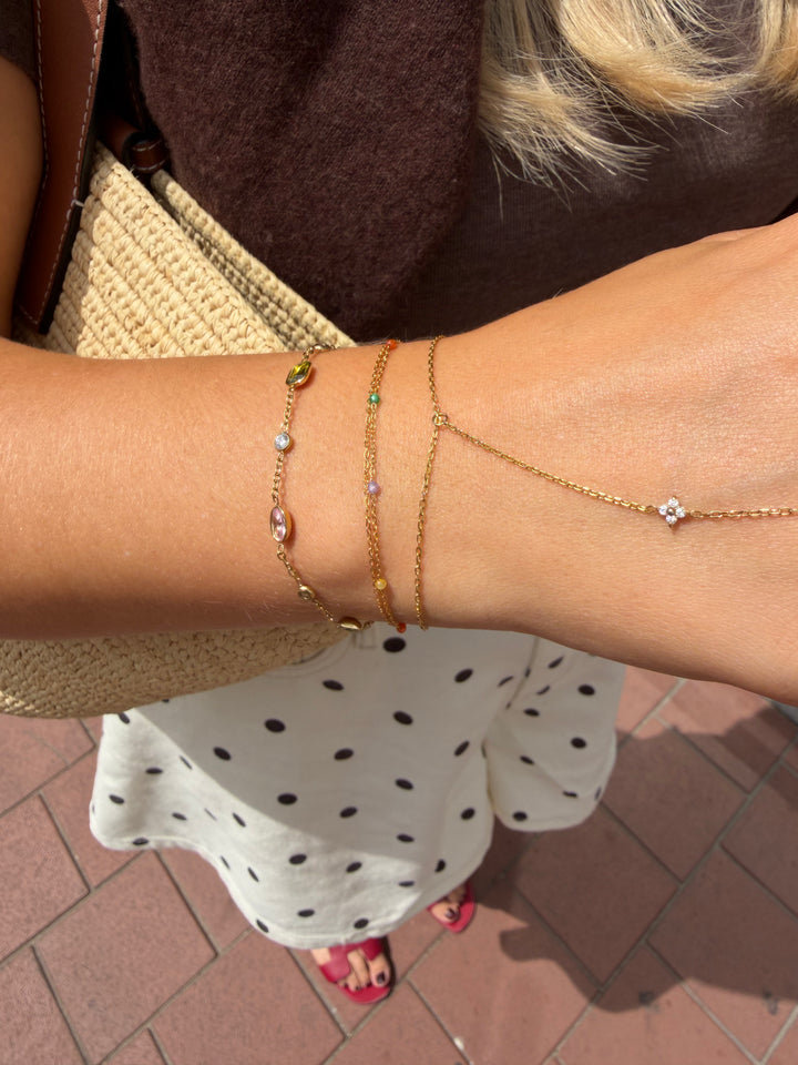 LITTLE FLOWER HANDCHAIN