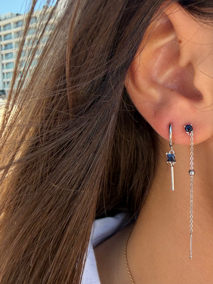 LONG ELEGANT BLUE DOT CHAIN SILVER