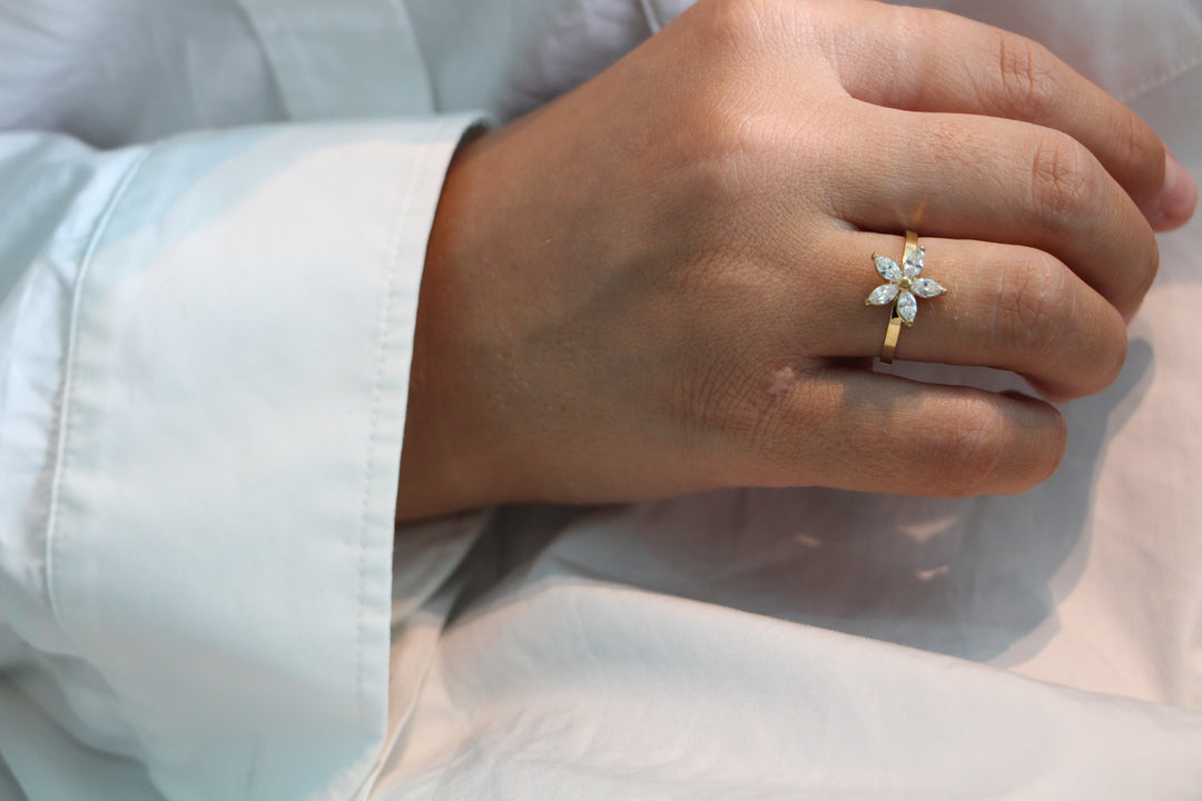 Full Diamond Flower Ring