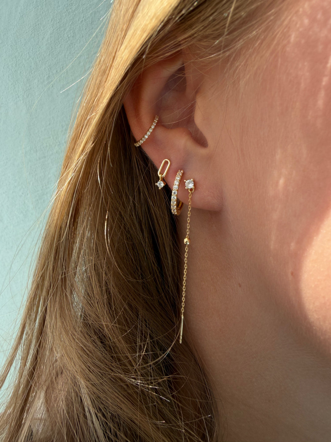 ESSENTIAL HOOP HALF DIAMOND II