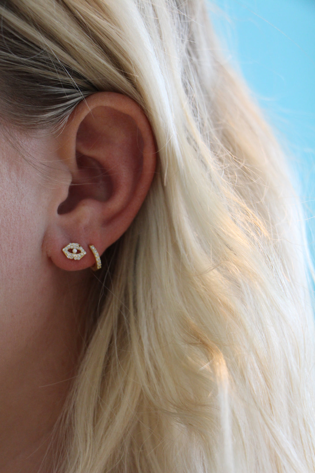 Kiss Earstud