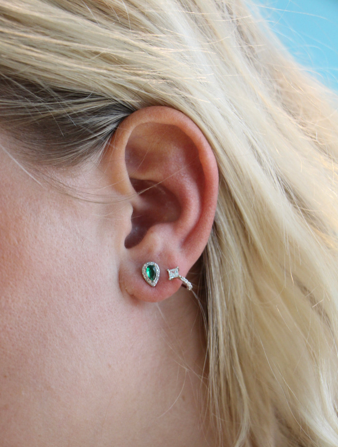 Silver Green Earstud